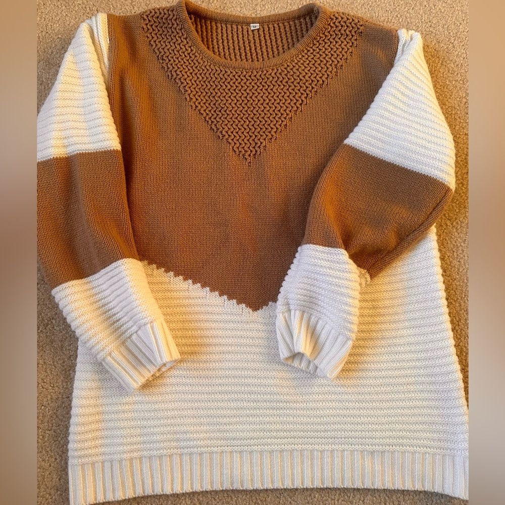 White & Brown Colorblock Sweater Women’s Medium Cozy Knit Pullover